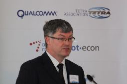 Pearse O'Donohue providing the response from the Commission 