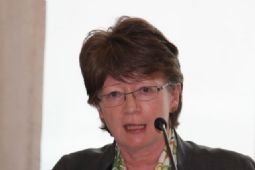 Angela Whelan 